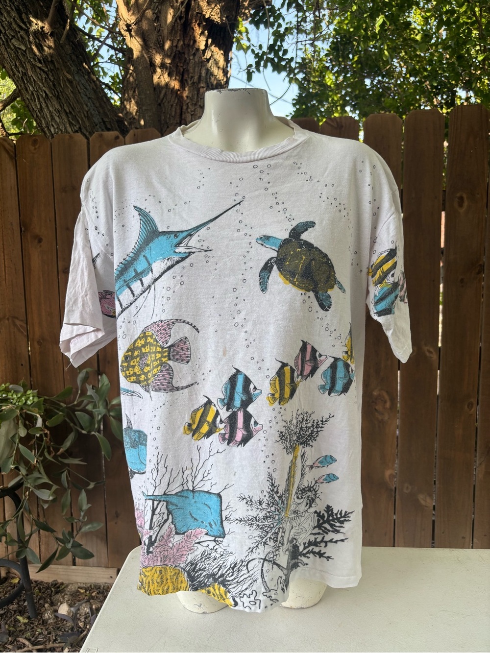 Vintage Deep Sea Creatures Single Stitch T-shirt size Large.